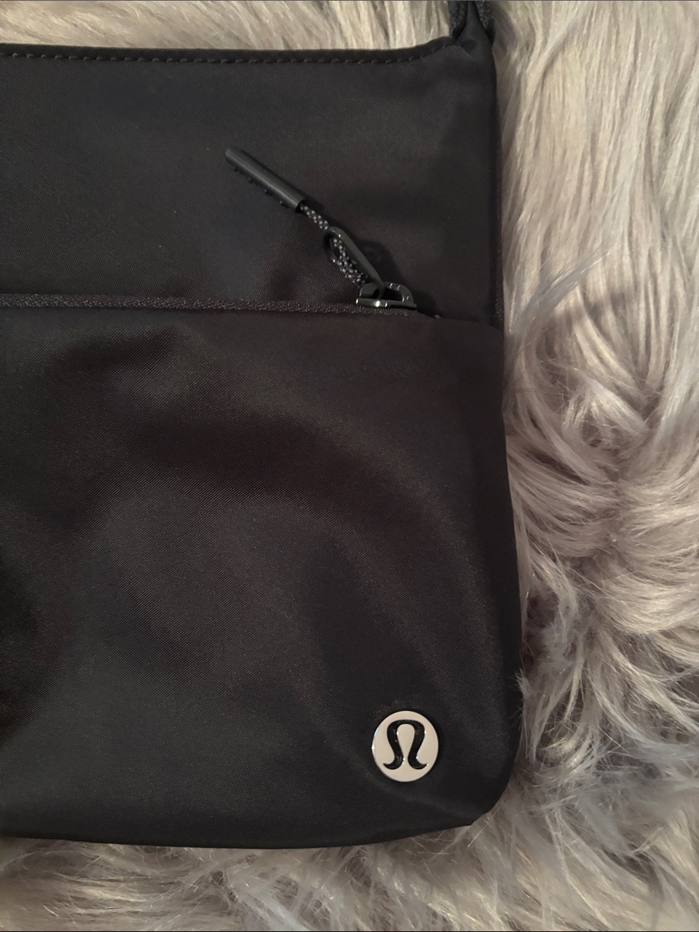 Lululemon Black Crossbody Yoga Sling Bag - Picture 2 of 7